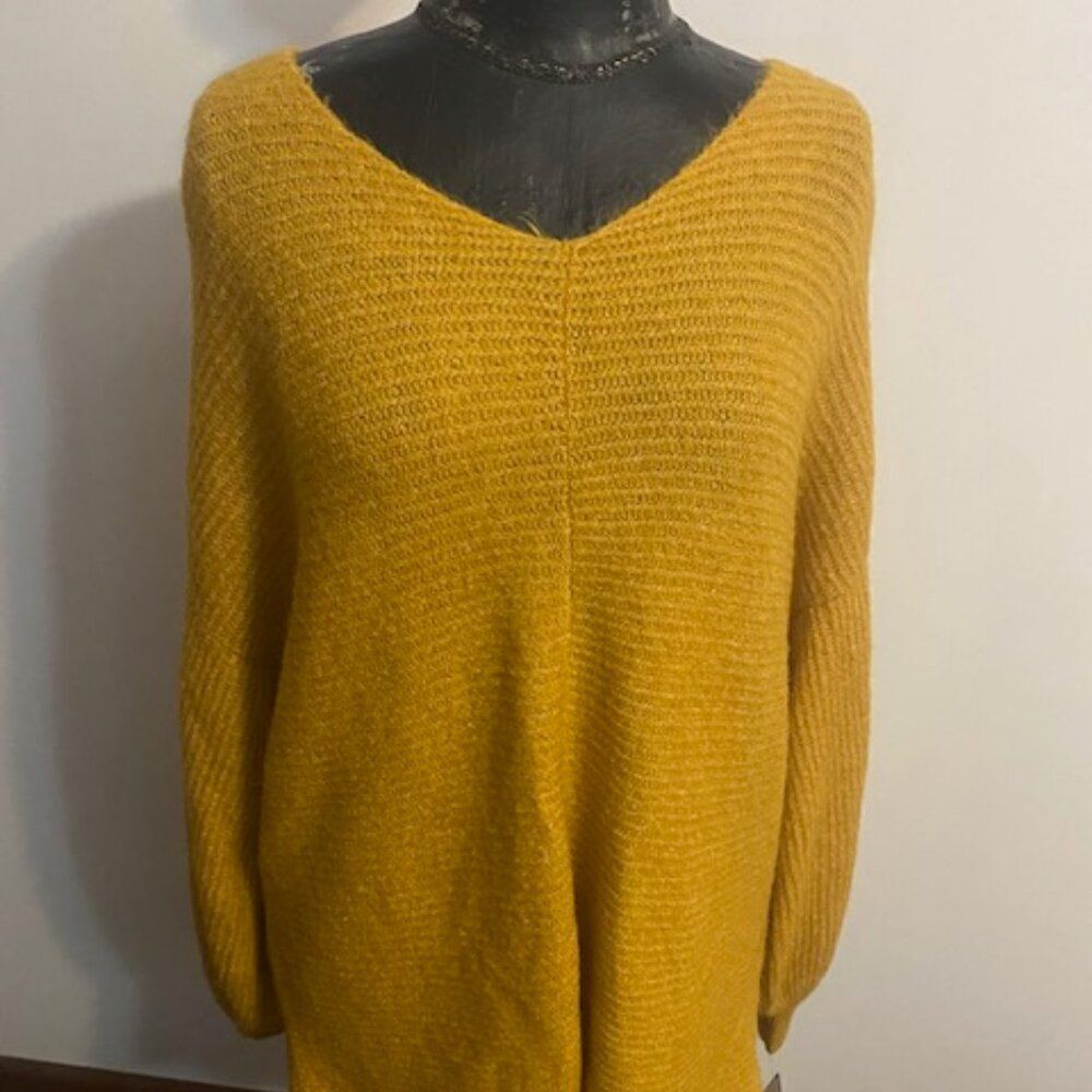 Theo & Spense Knit Fuzzy Mustard V-neck sweater, size 1X